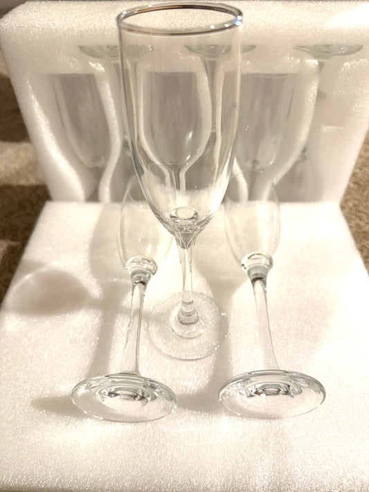 Classic Glass Champagne Flutes